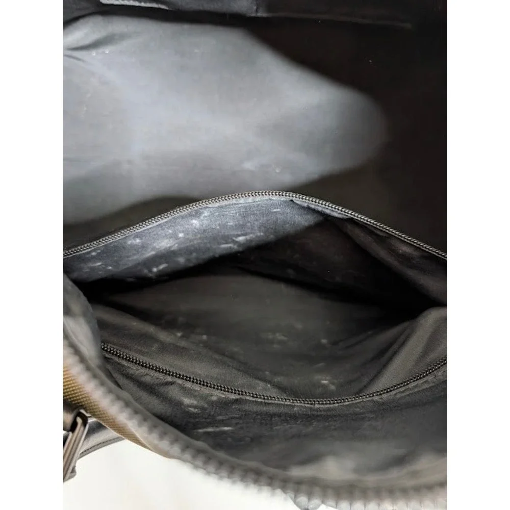 Maverick and C Olive Green Canvas Nylon‎ Strip Duffle Bag Weekend Travel Pockets